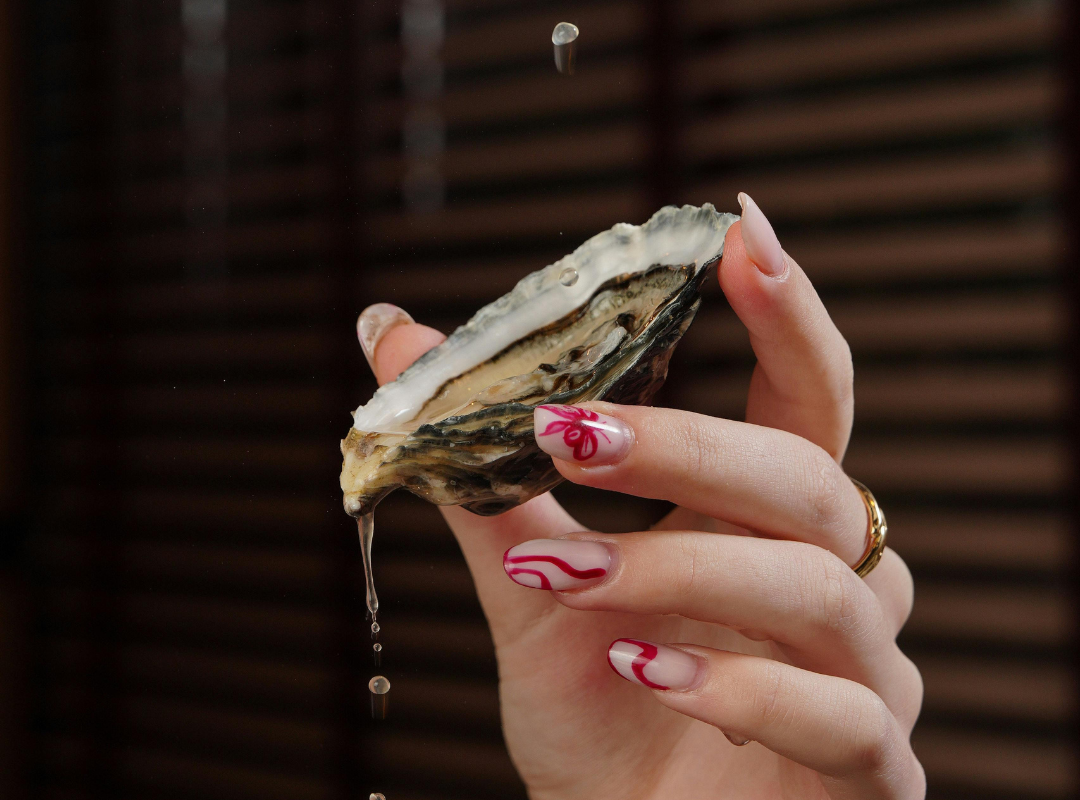 Oyster Shucker -4